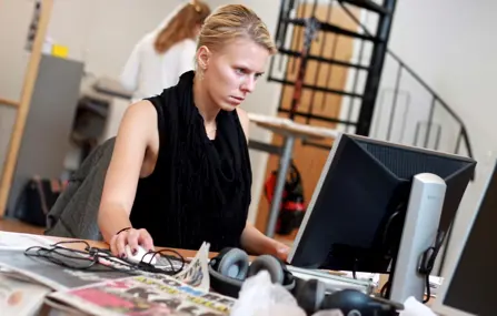 Deltagare vid journalistutbildning på folkhögskola.